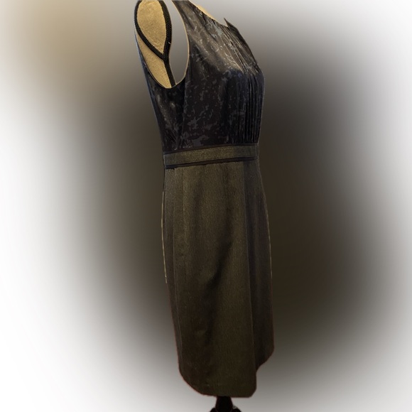 Tahari Satin mini Dress - Picture 6 of 10